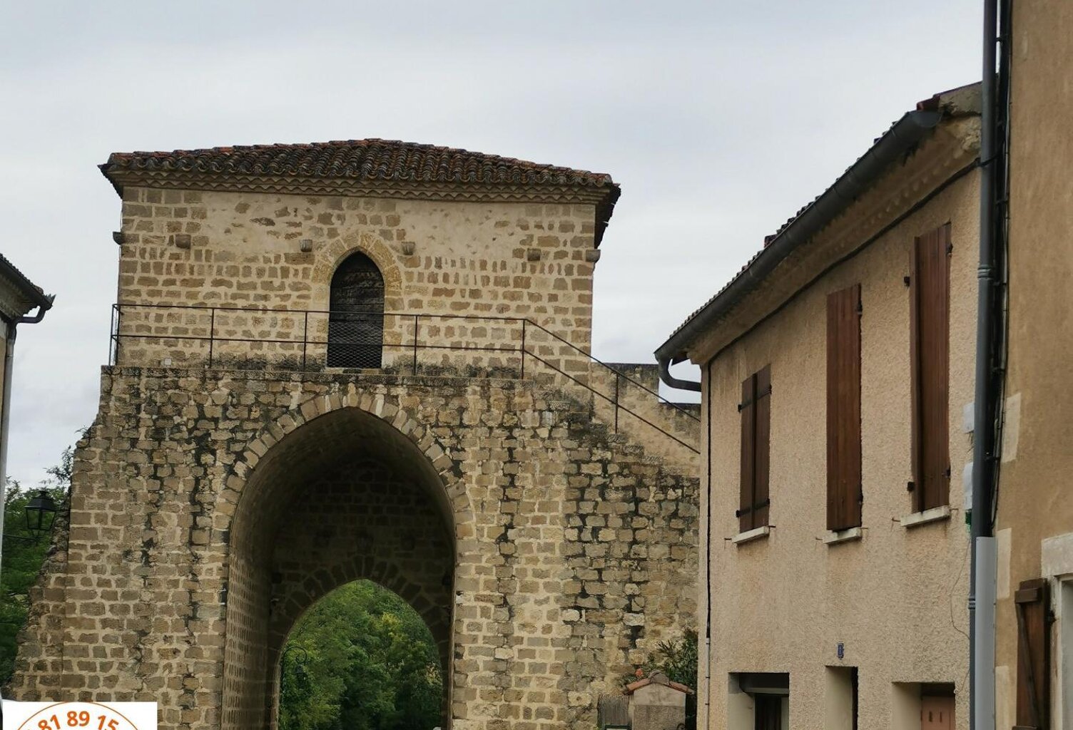A 15 mn d'Auch, appartement dans un village : 4 chambres, 1 salle d bain, 1 salle d'eau, 2 WC. — photo 1