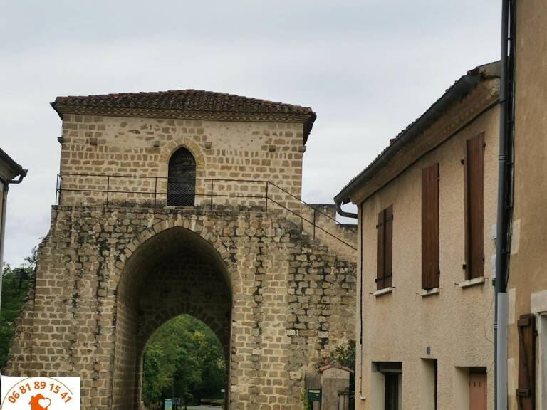 A 15 mn d'Auch, appartement dans un village : 4 chambres, 1 salle d bain, 1 salle d'eau, 2 WC. — photo 1