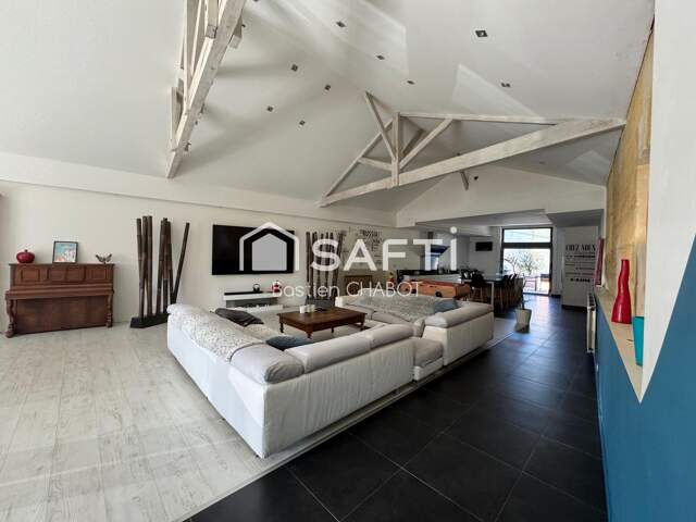 LOFT de 290 m2 sur Bègles — photo du bien