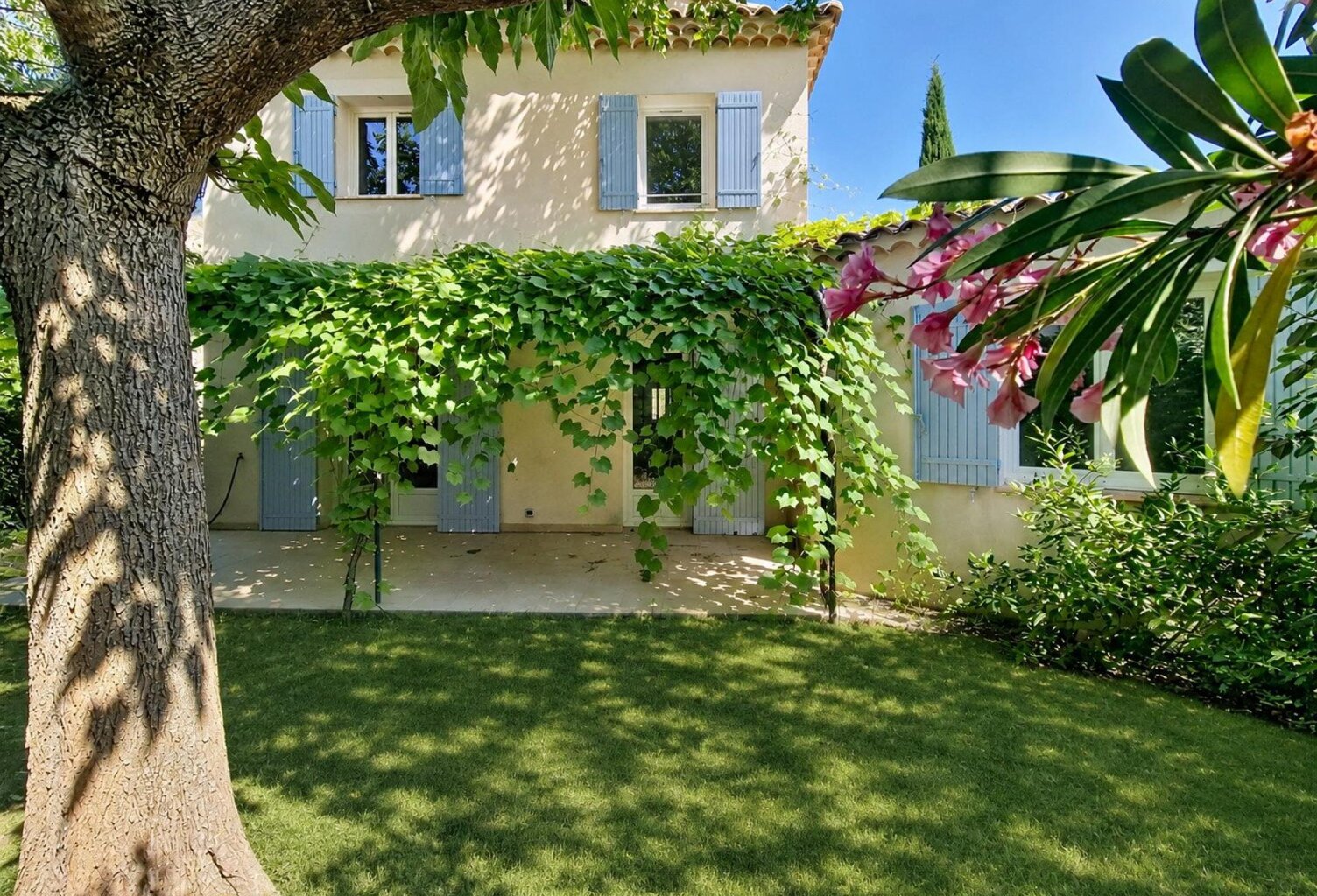 Maison familiale 127 m² avec garage, piscine à Lagnes — photo 1