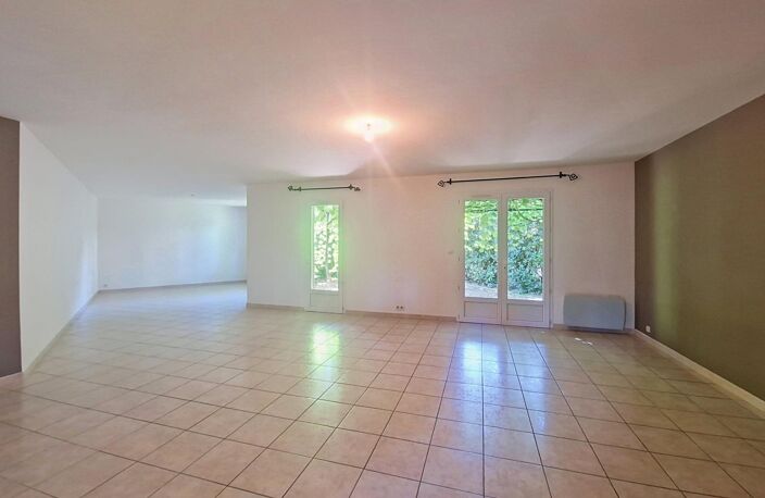 Maison familiale 127 m² avec garage, piscine à Lagnes — photo 4