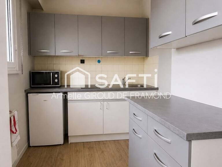 Situé à Mulhouse (68100)  Studio 29,5 m2 avec terrasse et fort potentiel dans résidence sécurisée avec ascenseur, très proche canal vue dégagée sur l'Almaleggo et à 12 mn à pied de la gare. — photo 1