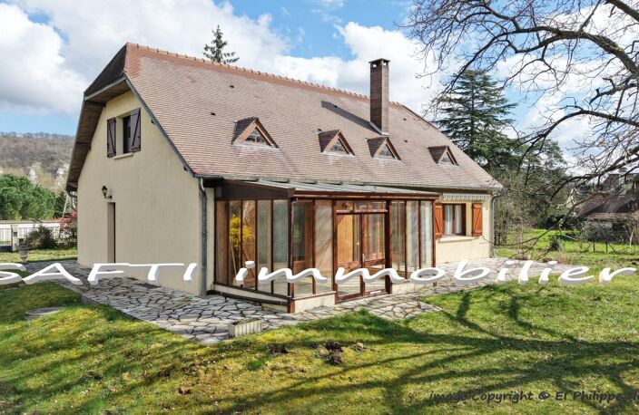 Maison de 177m2 habitables - 4 chambres - terrain de 1030m2 autour + sous-sol total . — photo 3