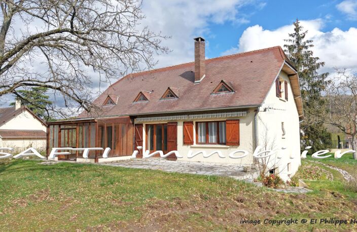 Maison de 177m2 habitables - 4 chambres - terrain de 1030m2 autour + sous-sol total . — photo 4