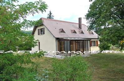 Maison de 177m2 habitables - 4 chambres - terrain de 6600m2 autour + sous-sol total . — photo du bien