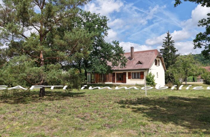 Maison de 177m2 habitables - 4 chambres - terrain de 6600m2 autour + sous-sol total . — photo 2