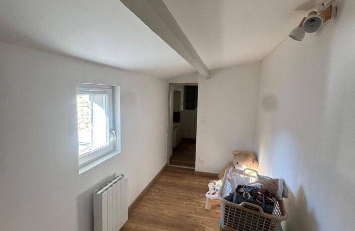 Maison en pierre centre bourg toutes commodités, 3 chambres, beaux volumes, rénovation de qualité — photo 5
