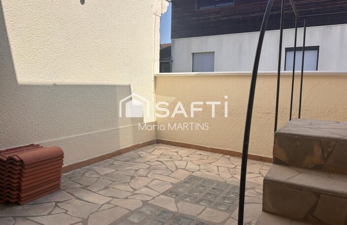 BORDEAUX BASTIDE - DUPLEX A RENOVER AVEC TERRASSE - BEAUX VOLUMES ET FORT POTENTIEL — photo 3