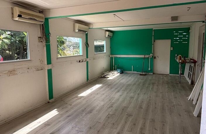 Local 125m² Rivière-Salée - Électricité incluse ! — photo 2
