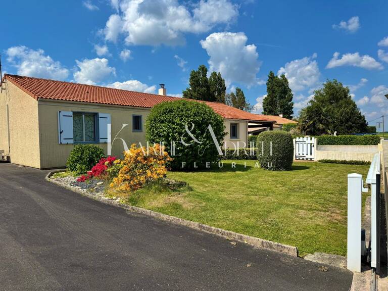 PLAIN-PIED 4 CHAMBRES, JARDIN, PRÉAU ET DÉPENDANCE — photo 1