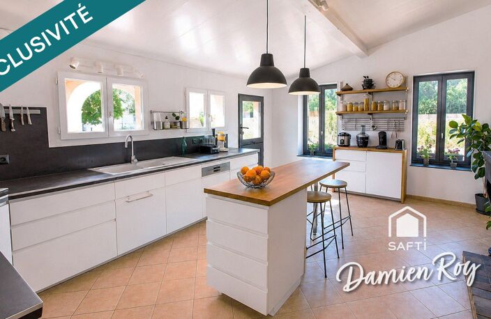 Maison en pierre de 200m² avec piscine et dépendance — photo 4