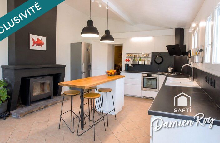 Maison en pierre de 200m² avec piscine et dépendance — photo 5