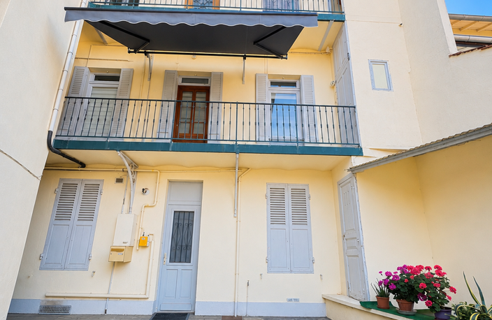 ROANNE CENTRE-VILLE / GARE,  APPARTEMENT TYPE 3 AVEC COMBLES — photo 2