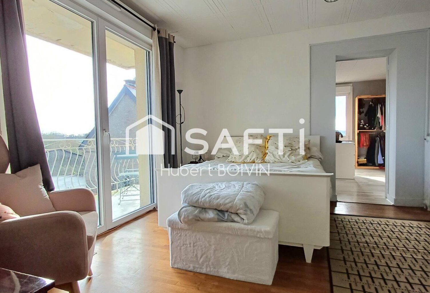 BAISSE DE PRIX ! Jolie maison de bourg des années 70, rénovée en 2022, alliant avec goût le style "Vintage" et le "Moderne"... — photo 1