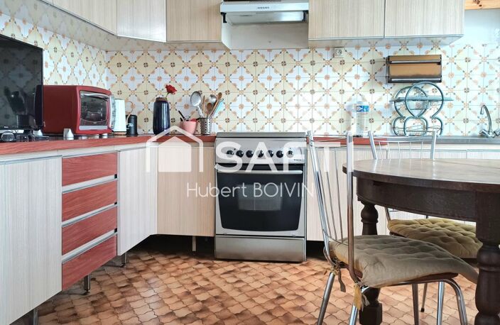 BAISSE DE PRIX ! Jolie maison de bourg des années 70, rénovée en 2022, alliant avec goût le style "Vintage" et le "Moderne"... — photo 5