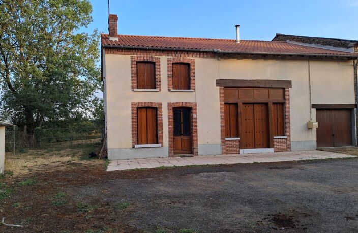 Maison de village en pierre et  au calme , sans vis à vis ,5 pieces , 1 étage , habitable de suite. — photo 2