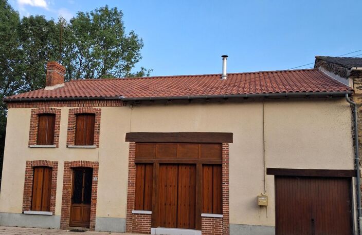 Maison de village en pierre et  au calme , sans vis à vis ,5 pieces , 1 étage , habitable de suite. — photo 3