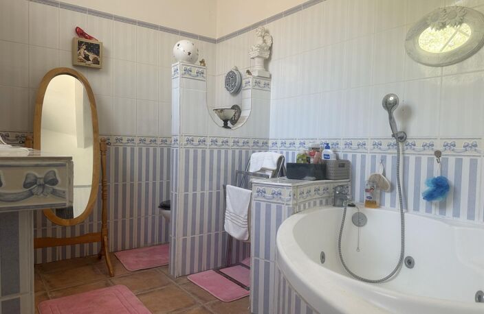 MARSEILLAN-PLAGE  ENSEMBLE IMMOBILIER DE CARACTÈRE À FORT POTENTIEL — photo 5