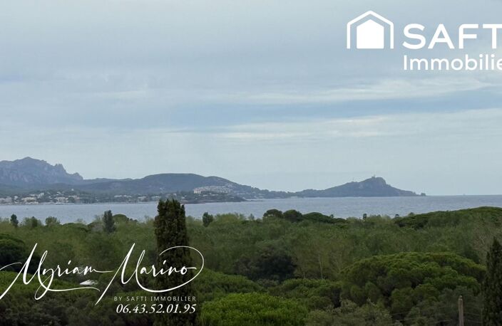 Saint-Aygulf  Villa 8 pièces de 248 m² avec vue mer, 6 chambres, double garage et terrain de 1 000 m² — photo 2