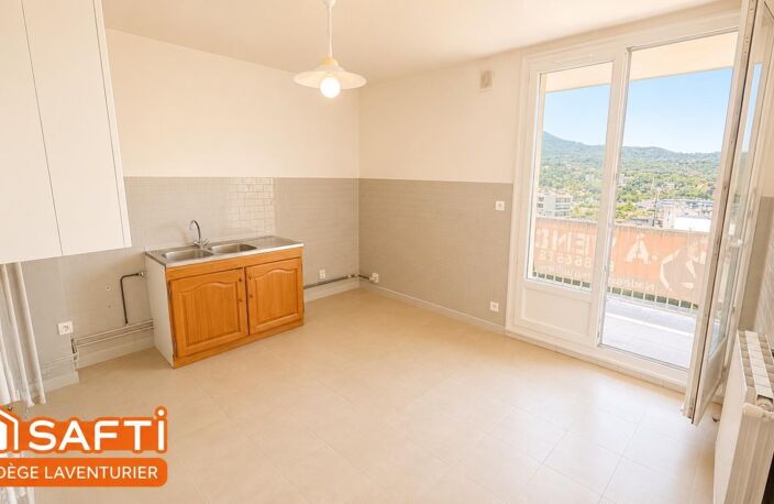 Appartement T3 de 71m² - AJACCIO - Castel-Vecchio — photo 4