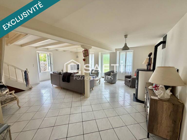 MAISON EN PIERRE 4 CHAMBRES + GARAGE ET JARDIN A SAINTE OUENNE — photo 1