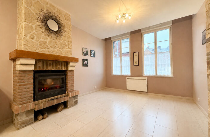 AMIENS - QUARTIER SAINT ACHEUL - 4 CHAMBRES - COUR - CAVE — photo 2
