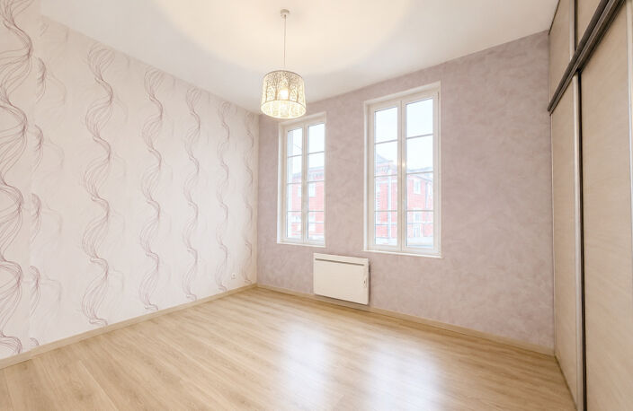 AMIENS - QUARTIER SAINT ACHEUL - 4 CHAMBRES - COUR - CAVE — photo 5