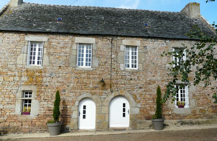Cette maison atypique, ANCIEN MANOIR  DE 1710 — photo 2