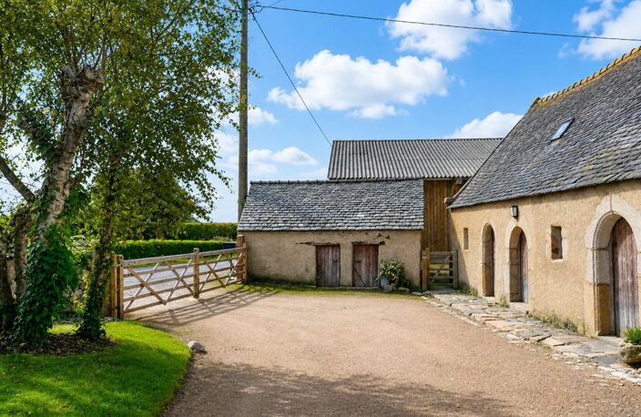 Cette maison atypique, ANCIEN MANOIR  DE 1710 — photo 3