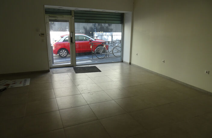 13006  Marseille Vente murs local commercial Rue Breteuil — photo 2