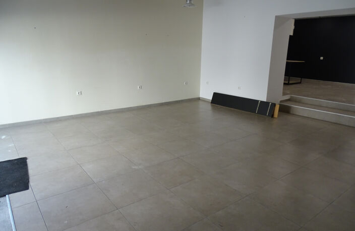 13006  Marseille Vente murs local commercial Rue Breteuil — photo 3