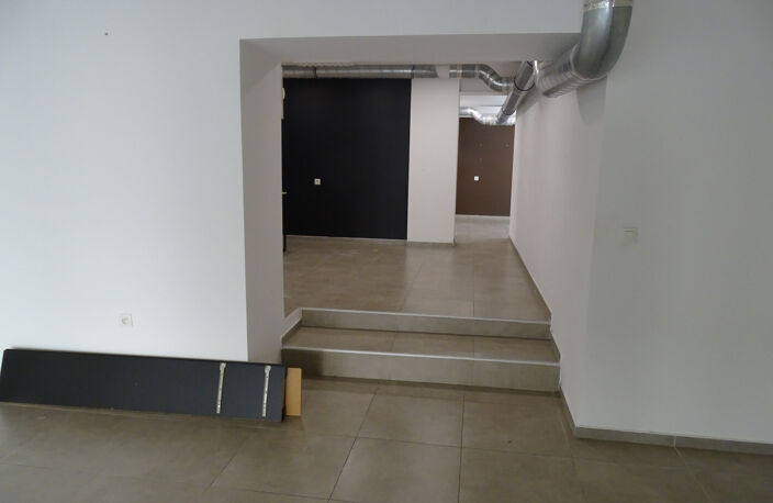 13006  Marseille Vente murs local commercial Rue Breteuil — photo 4