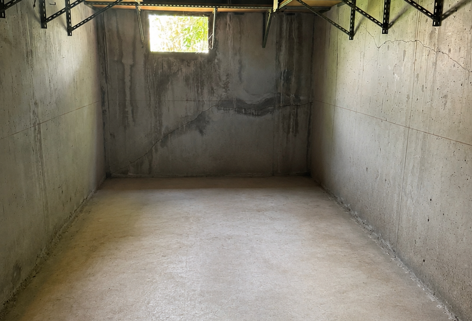 GARAGE - BOX FERME ROQUEBRUNE-CAP-MARTIN — photo 1