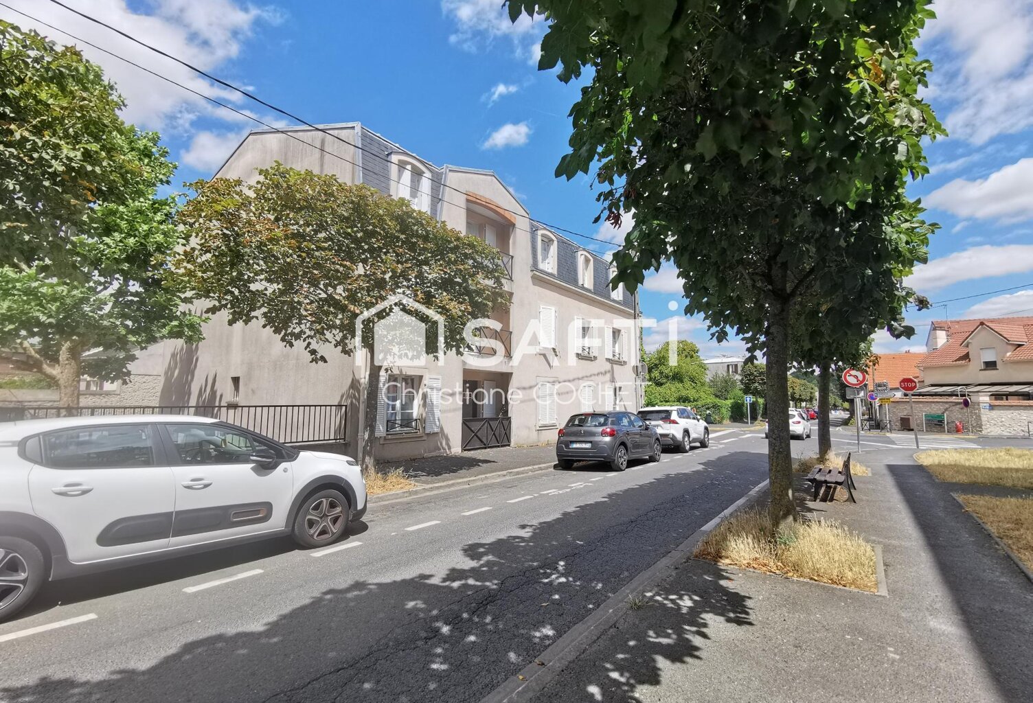 Très bel appartement T3 proche gare de Melun à pied avec balcon, cave et box en s/sol — photo 1