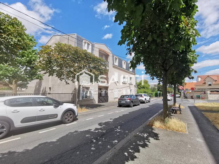 Très bel appartement T3 proche gare de Melun à pied avec balcon, cave et box en s/sol — photo 1