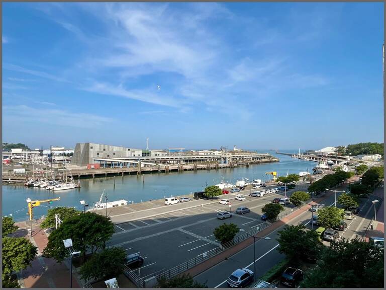 Appartement lumineux avec balcon et vue mer — photo 1