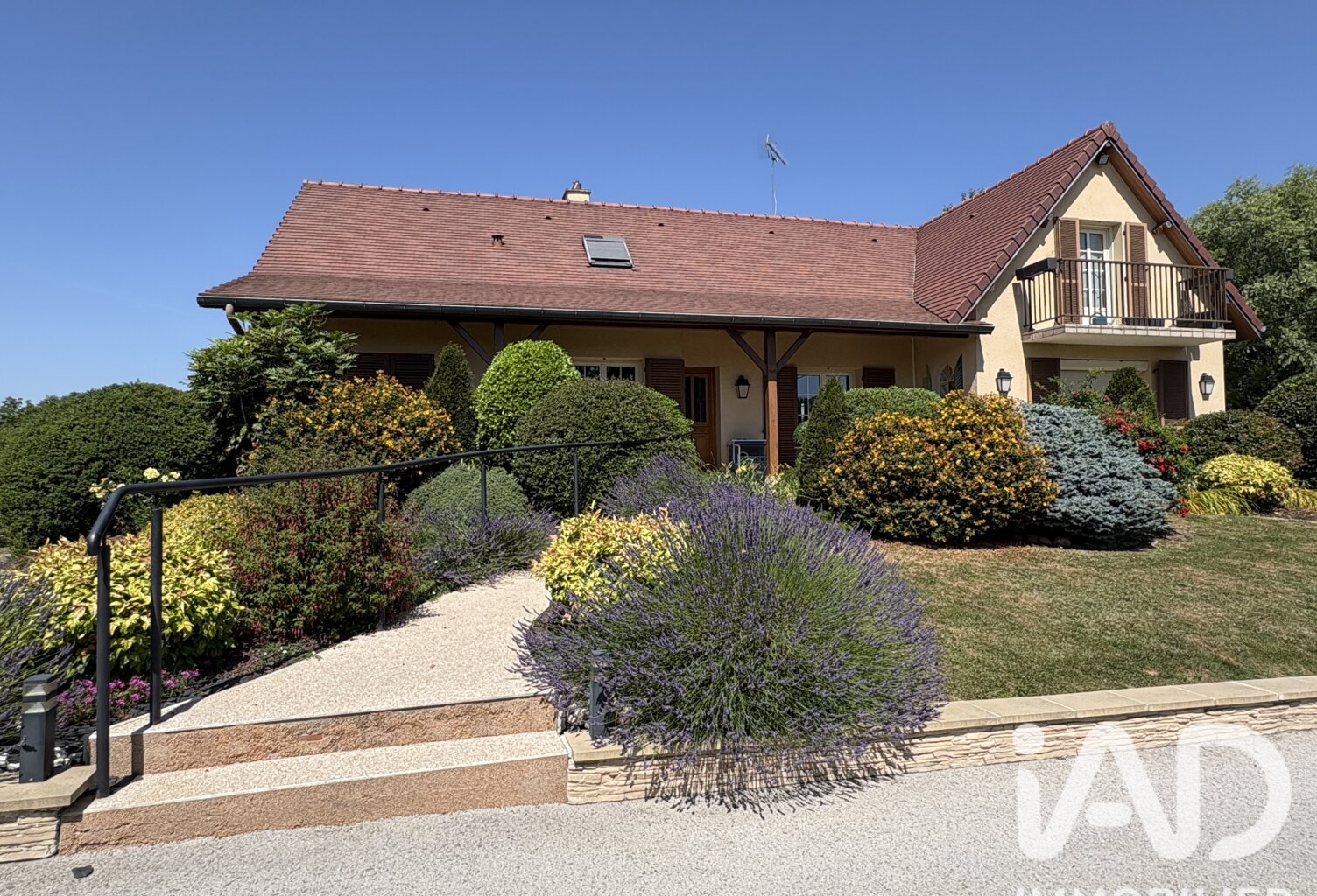 Vente Maison/villa 8 pièces — photo 1