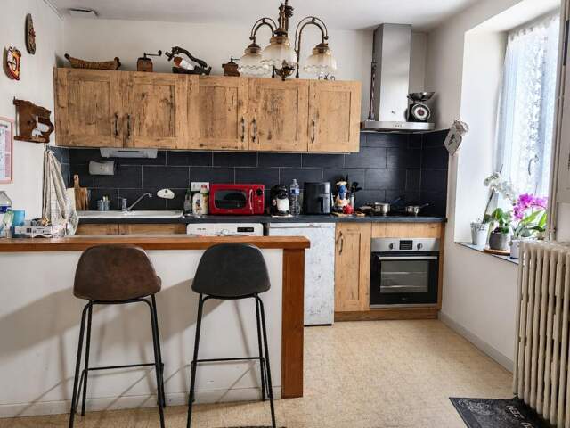Maison de village avec bail locatif en cours — photo du bien