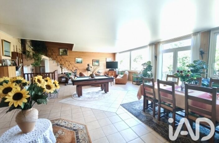 Vente Maison/villa 7 pièces — photo 2
