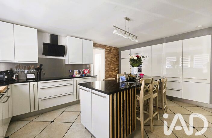 Vente Maison/villa 8 pièces — photo 4