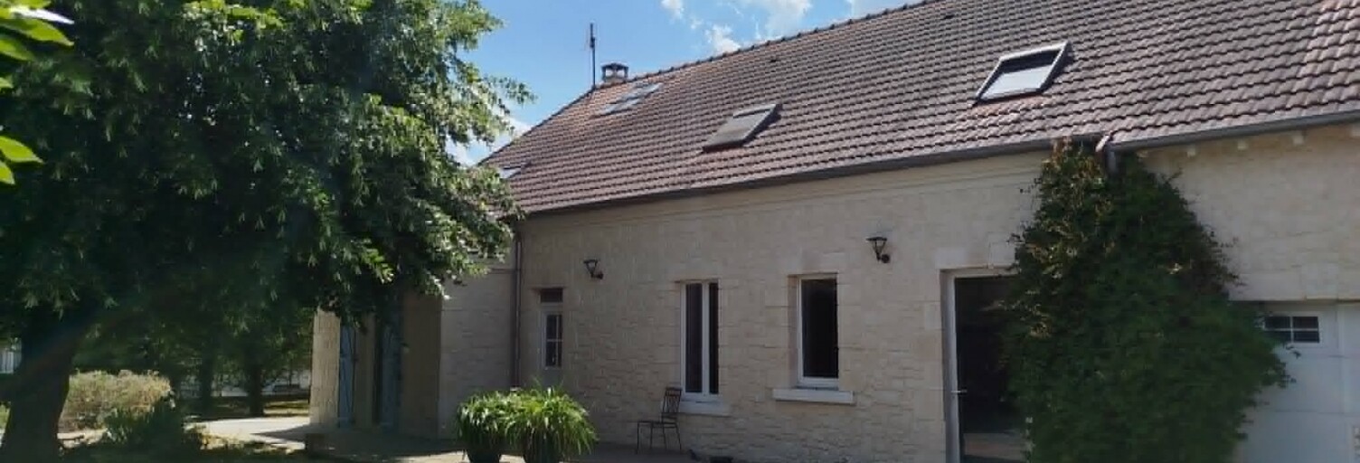 Maison 7 Pièces 280 m² à vendre à Saint-Germain-du-Puy (18390)
