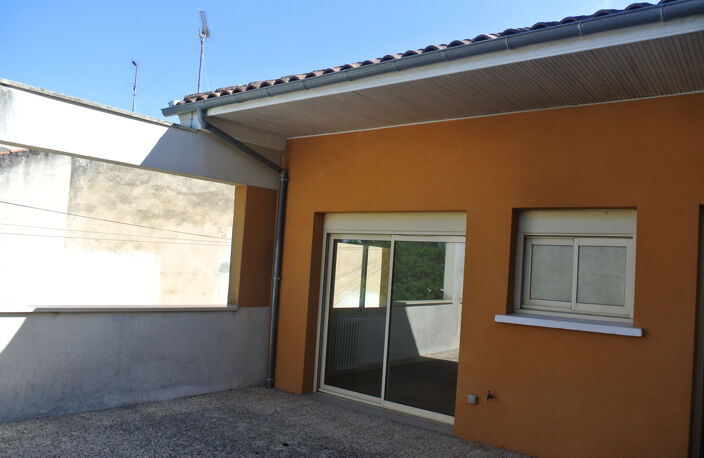  A louer maison de ville à Marmande avec terrasse — photo 2