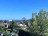 Vue mer pour ce 3 pièces en dernier étage avec vaste terrass — photo 2