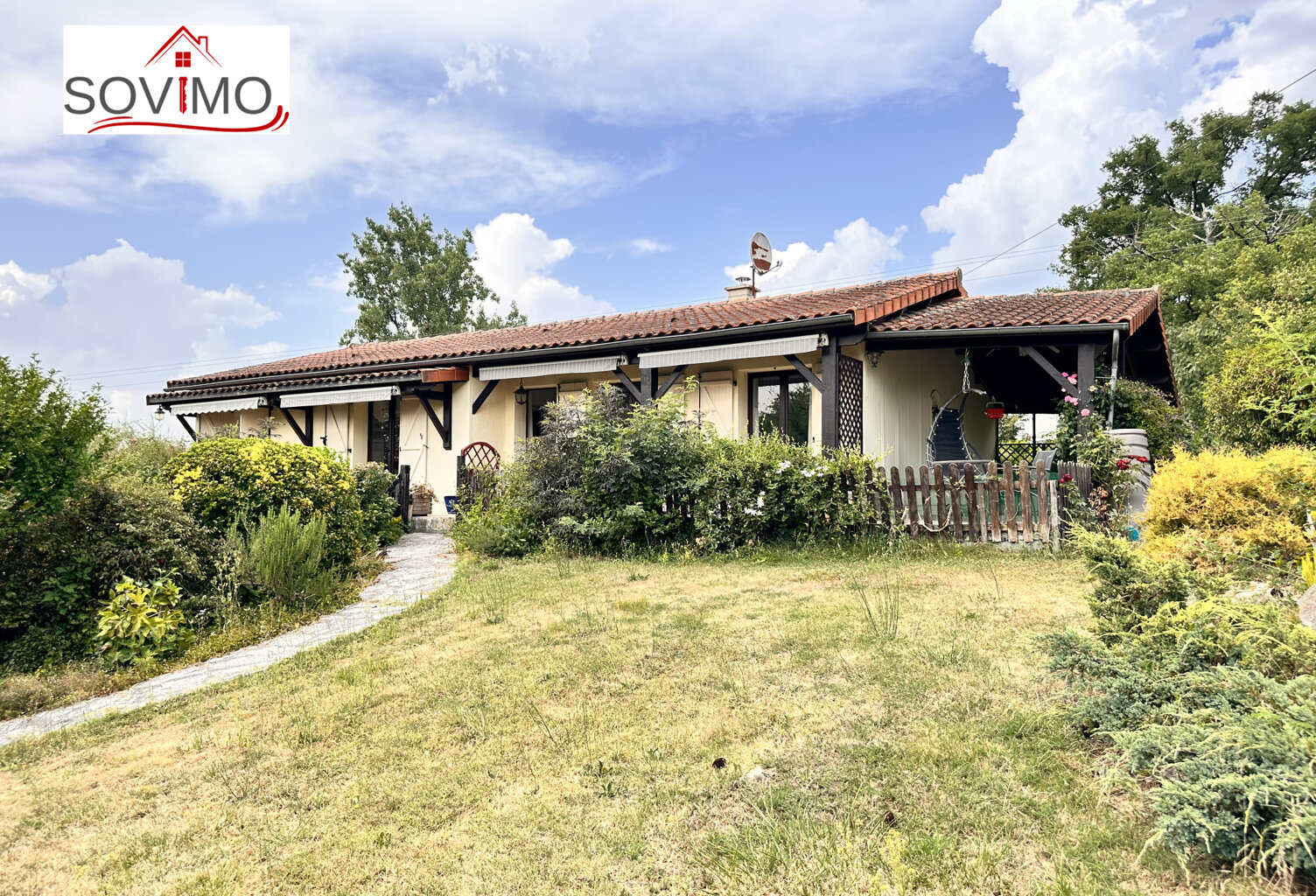 EN CAMPAGNE, DANS UN CADRE CHAMPÊTRE, MAISON FAMILIALE AVEC — photo 1