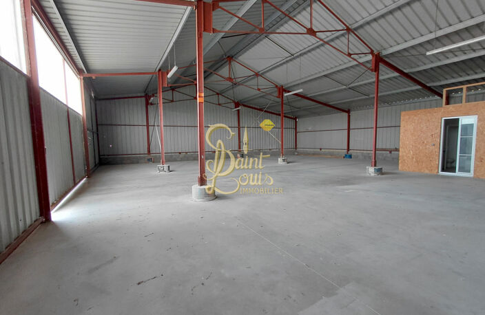 HANGAR 5 ET 6 - 300M2 — photo 4