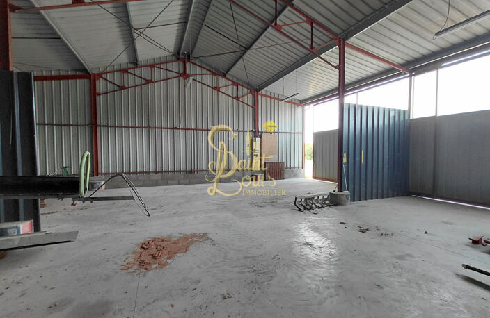 HANGAR 1 ET 2 - 200M2 — photo 4