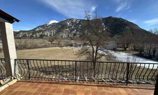 Maison 5 Pièces 104 m² à vendre à Thorame-Basse (04170)