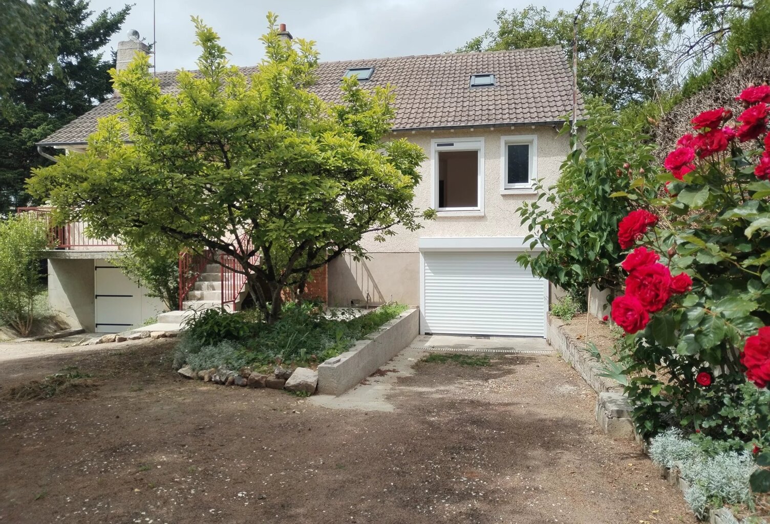 MAISON À LOUER 6P 4 CHAMBRES TERRAIN 700 M² — photo 1