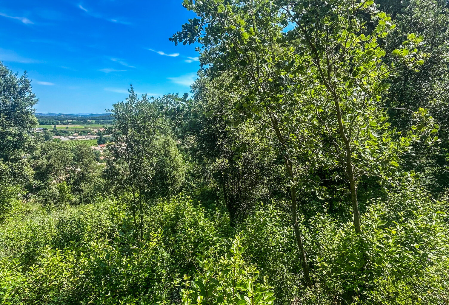 Sur les hauteurs, magnifique terrain constructible — photo 1