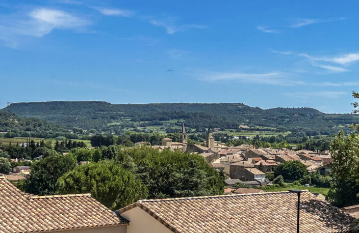 Sur les hauteurs, magnifique terrain constructible — photo 2